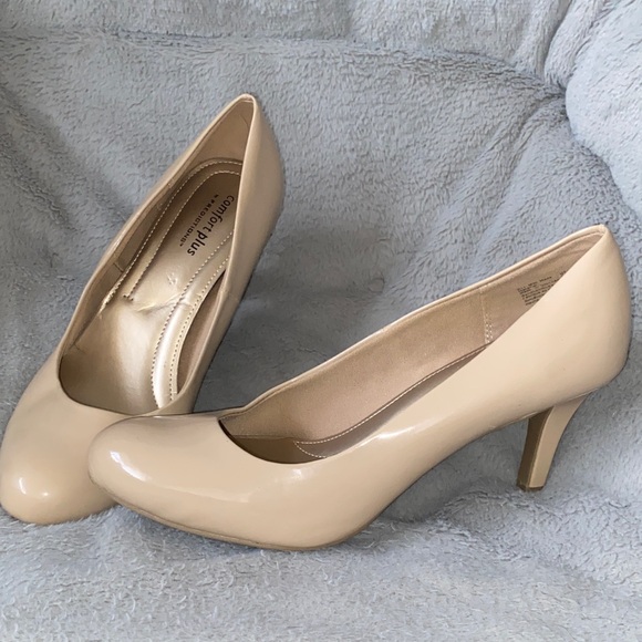 comfort plus by Predictions Shoes - Comfort Plus by Predictions Women's Tan Heels